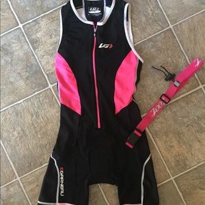 Louis Garneau tri suit.